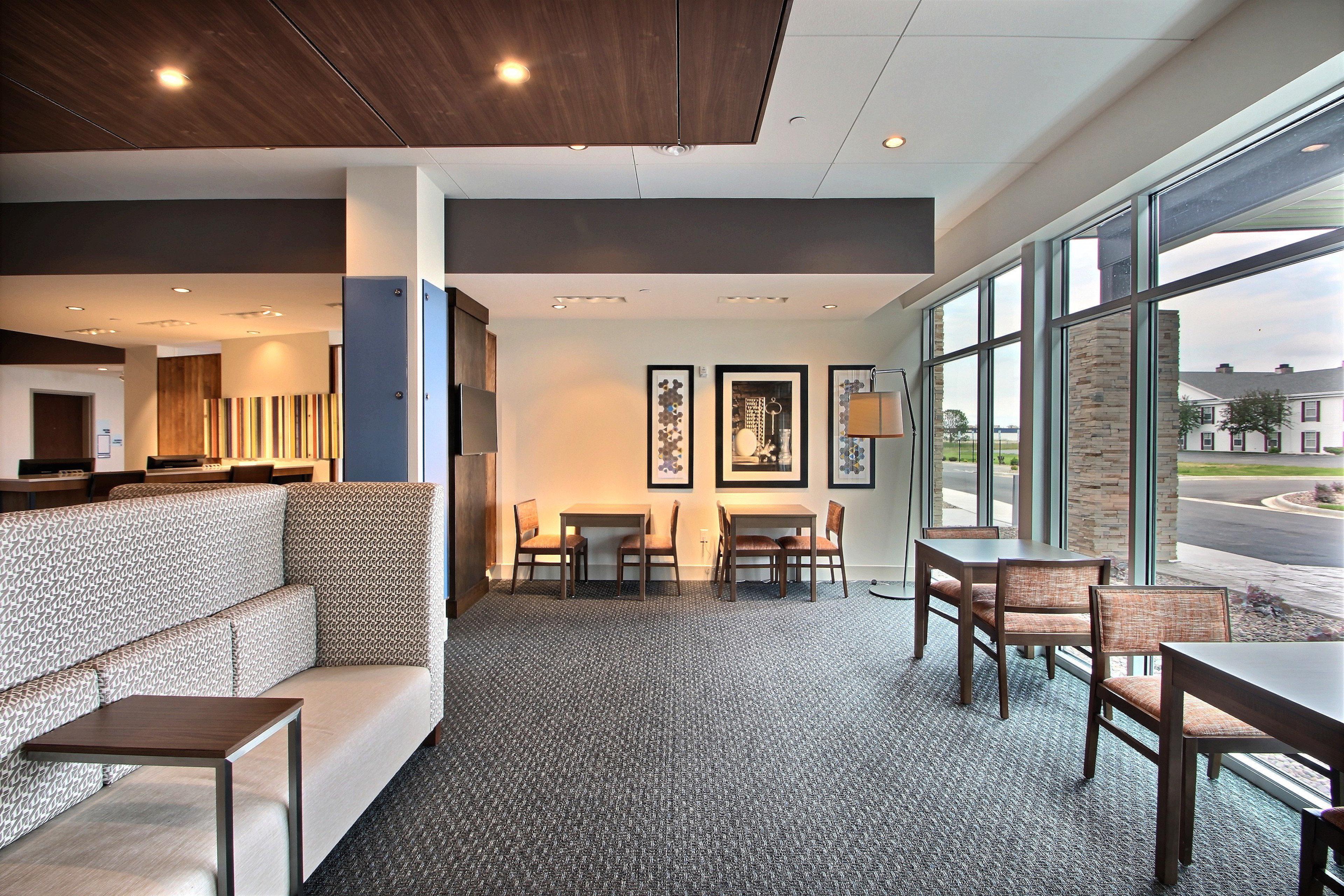 Holiday Inn Express & Suites Fond Du Lac By Ihg Exteriör bild
