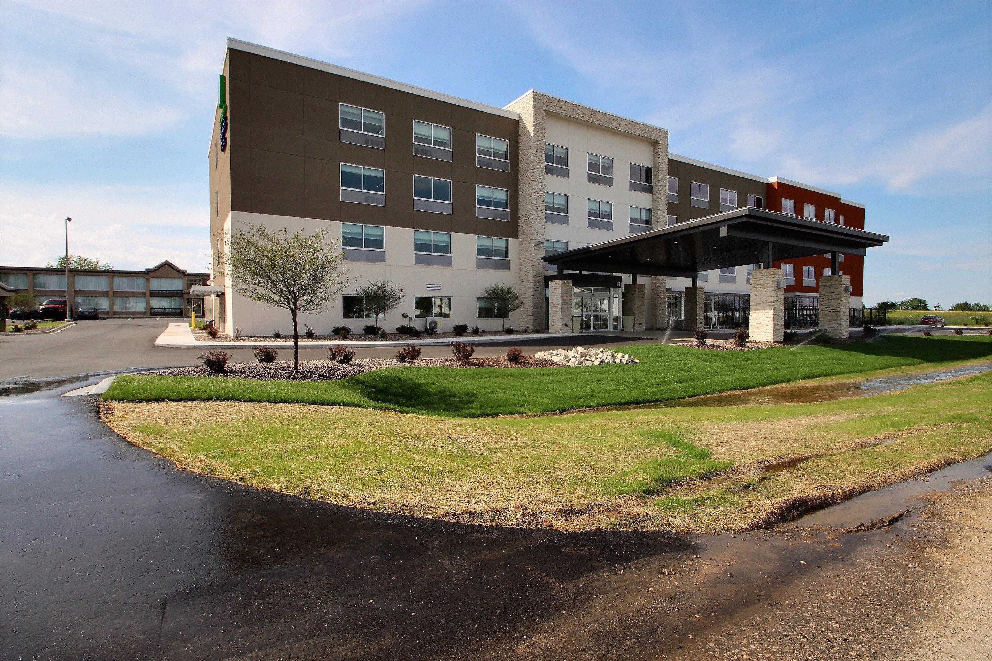 Holiday Inn Express & Suites Fond Du Lac By Ihg Exteriör bild