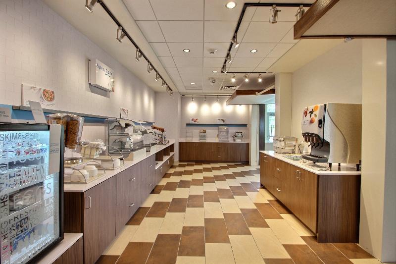 Holiday Inn Express & Suites Fond Du Lac By Ihg Exteriör bild